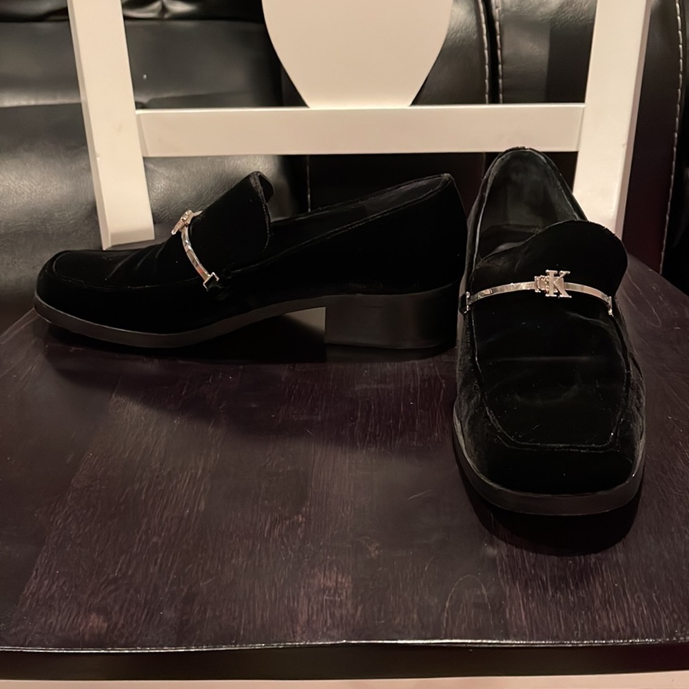 Women Black Velvet Loafers